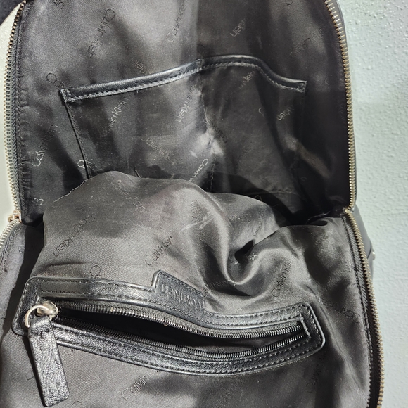 Calvin Klein Sonoma Bubble Lamb Zip Around Backpack Black Leather - Picture 9 of 9